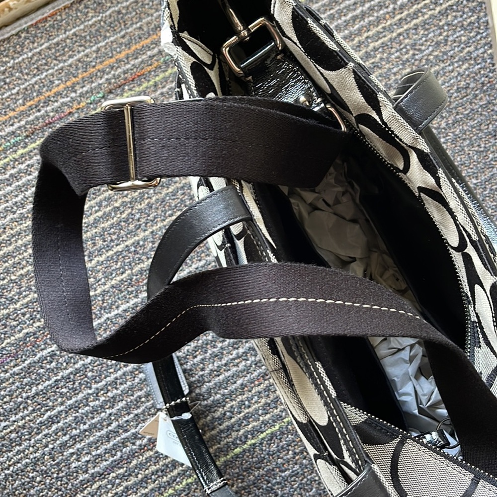 NEW Coach Signature Strap Tote - Picture 6 of 6